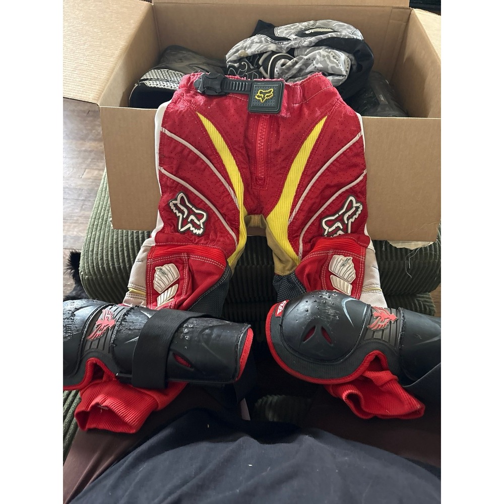 Fox Racing Kids Motocross Pants and Fly Racing Guards Set Red XS